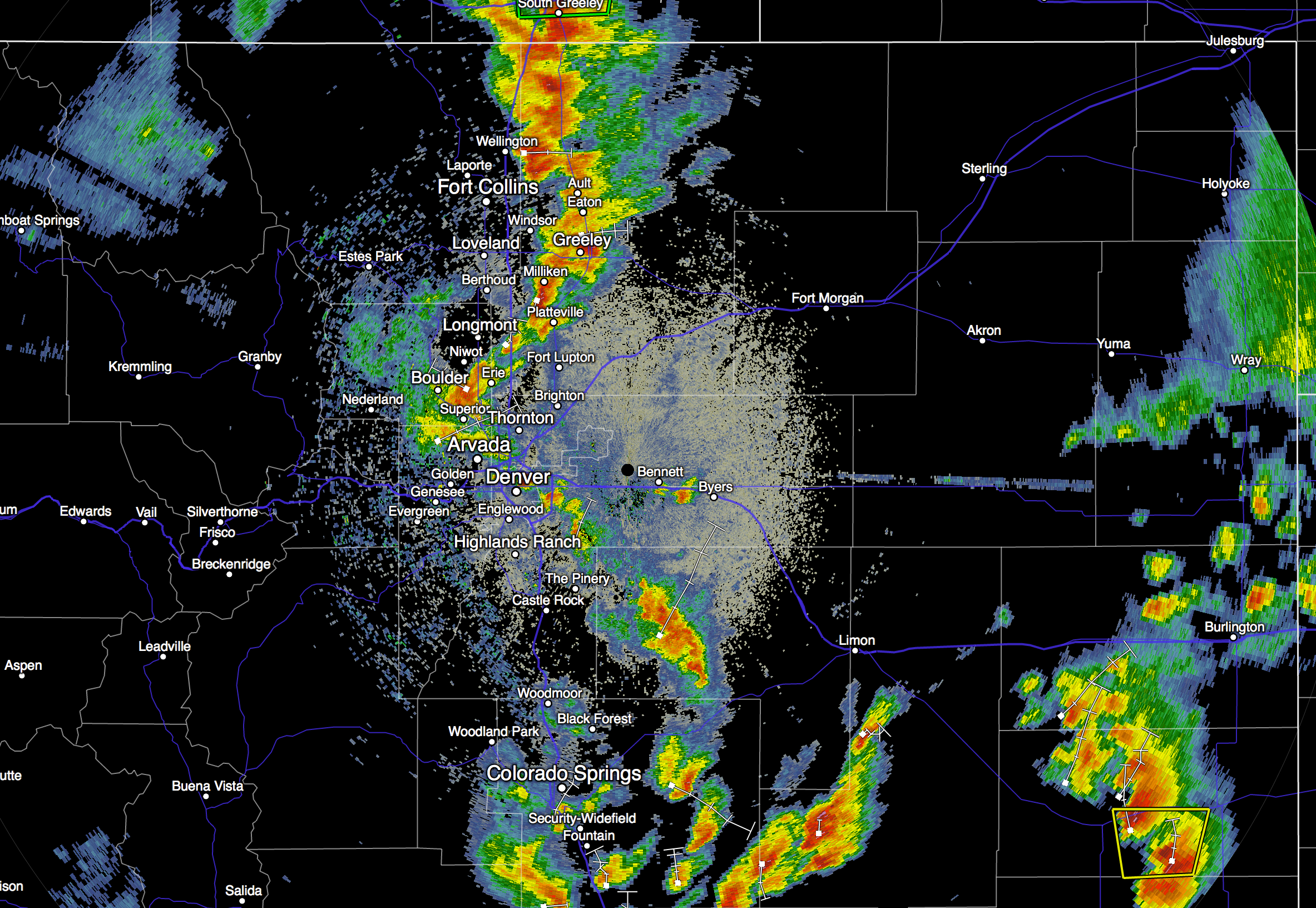 Sunday 6:10pm radar imagery northeast Colorado showing line of good storms developing along the Front Range and moving east / northeast through the evening | RadarScope